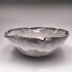 Extra-large bowl with Guan glaze, side view