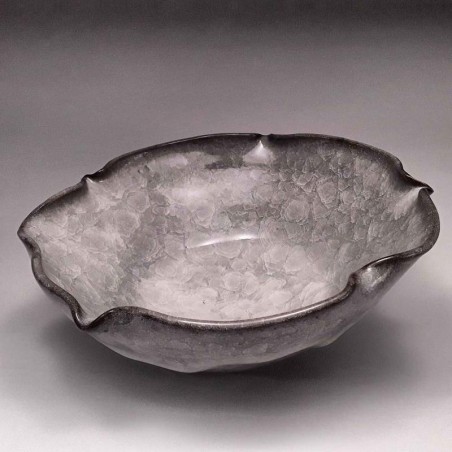 Extra-large bowl with Guan glaze, front inclined view
