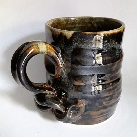 Stoneware mug, medium-sized cup, left view
