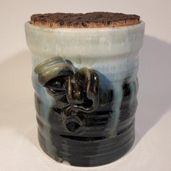 Jarrón, florero o vasija pequeña de gres, vista izquierda