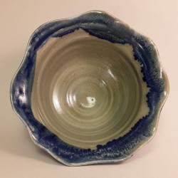 Midsize porcelain vase, interior view